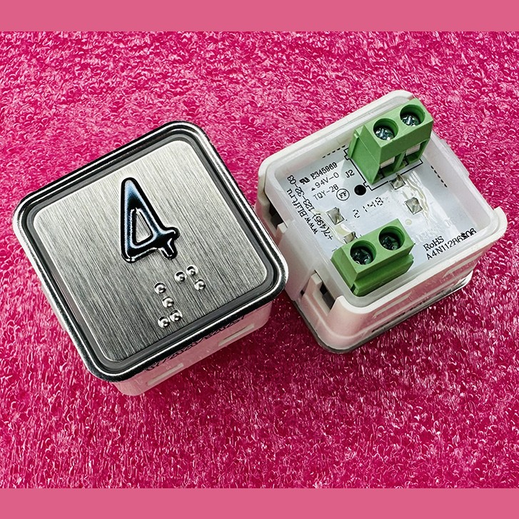 Модуль кнопочный квадратный красная подсветка код брайля "4" A4N11286$06 KA302-S-R-04 ЩЛЗ